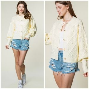 Very J Cream Cozy Chic Medium Chunky Knit Cardigan